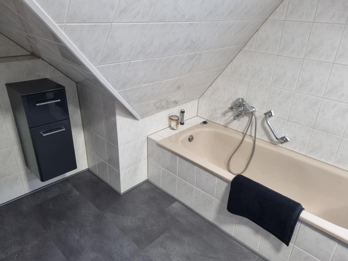 Ferienwohnung Am Fusse Des Eggegebirges バート・ドリーブルク エクステリア 写真